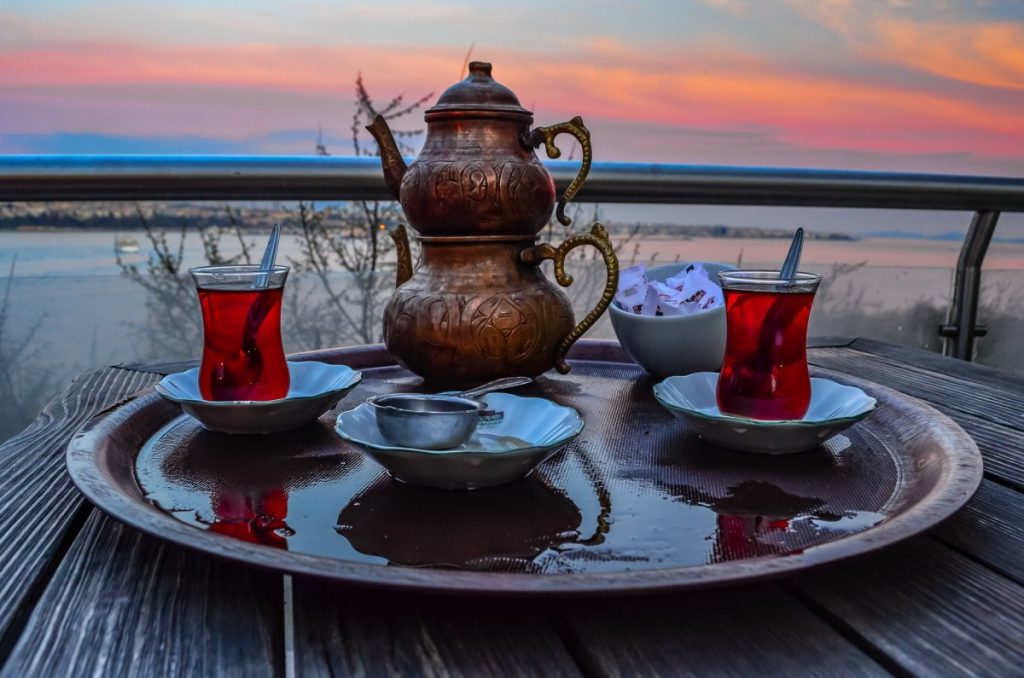 Turkish Tea: Sebuah Simbol Pertemanan dari Masyarakat Turki